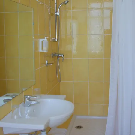 De L'europe فندق 3*