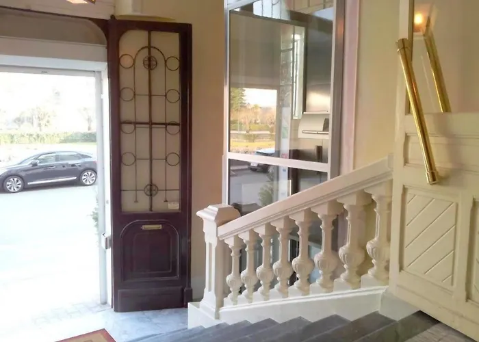 De L'europe ホテル 3*